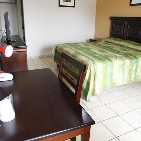 Apart Hotel Pico Bonito La Ceiba Værelse billede