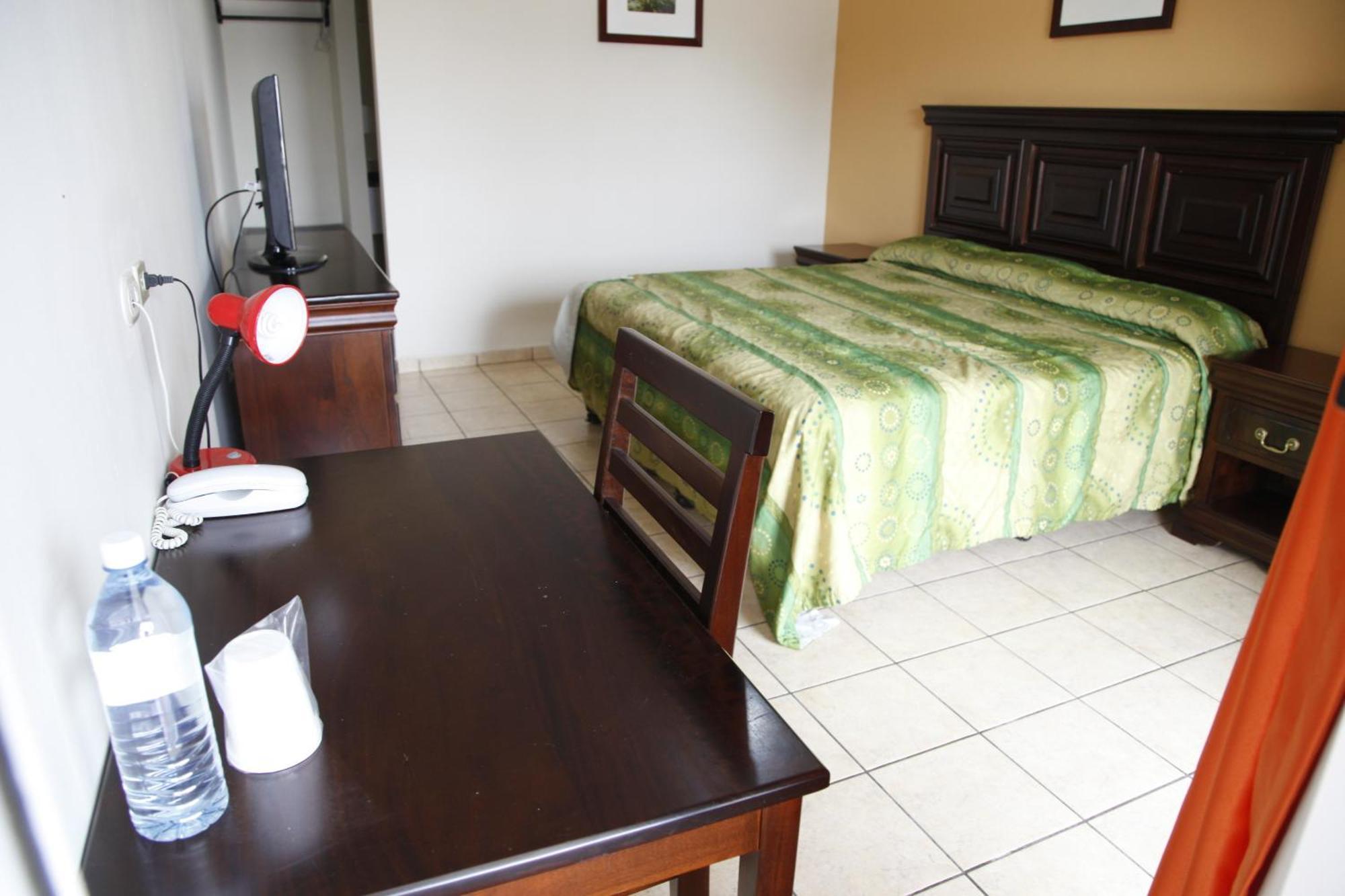 Apart Hotel Pico Bonito La Ceiba Værelse billede