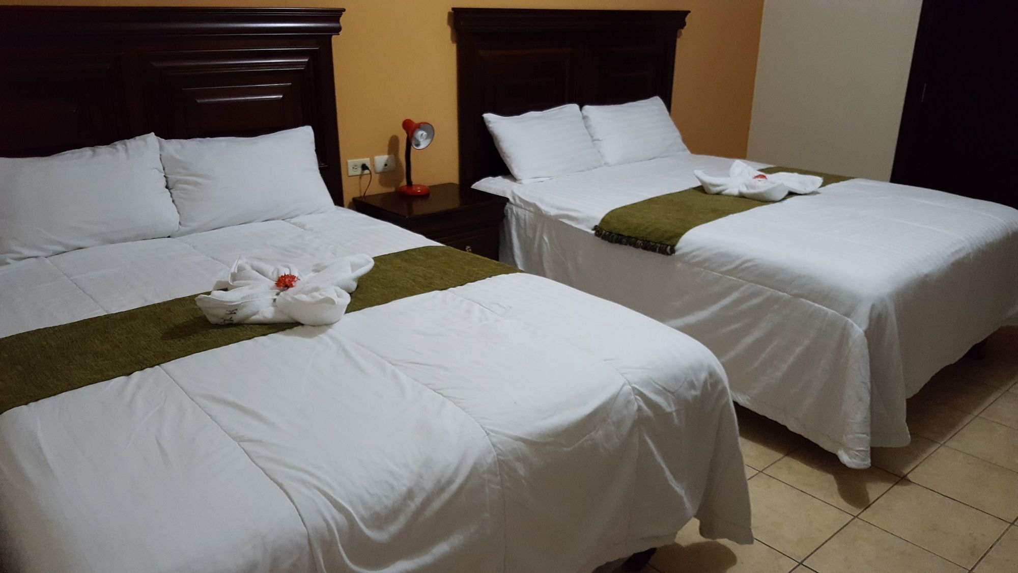 Apart Hotel Pico Bonito La Ceiba Eksteriør billede